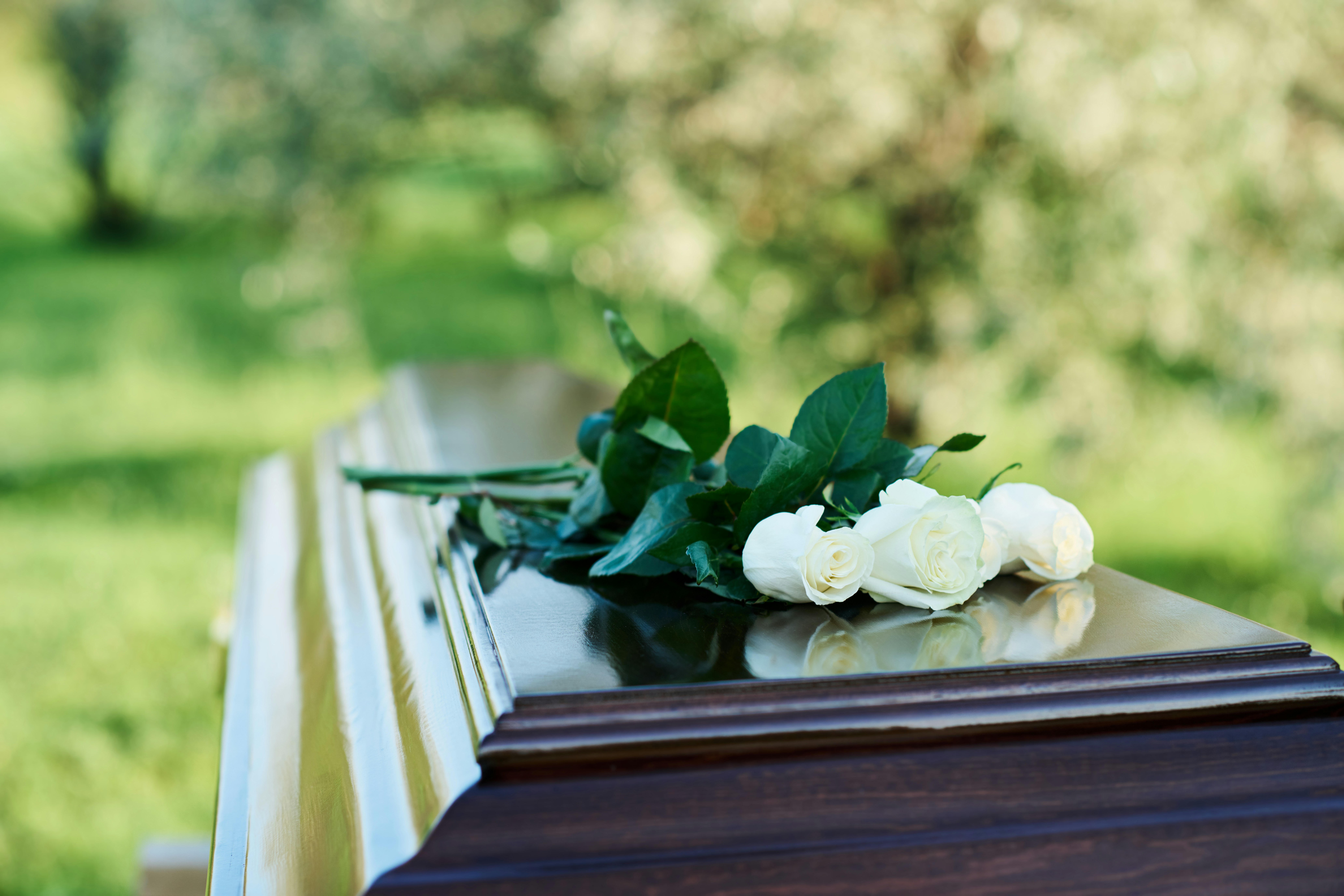 8 Compelling Reasons to Hold a Funeral or Memorial for Your Loved One